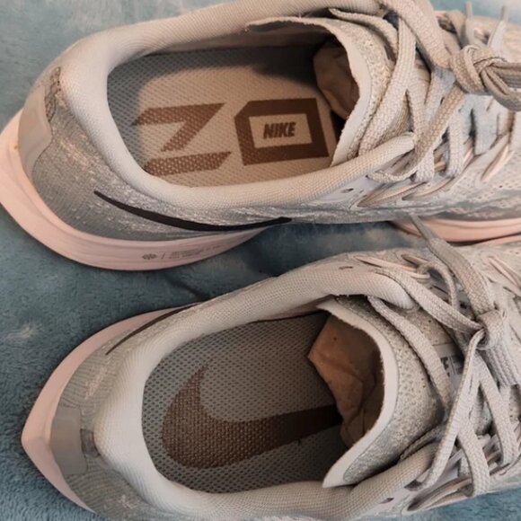 NIKE AIR ZOOM PEGASUS RUNNING SHOES - Picture 4 of 5